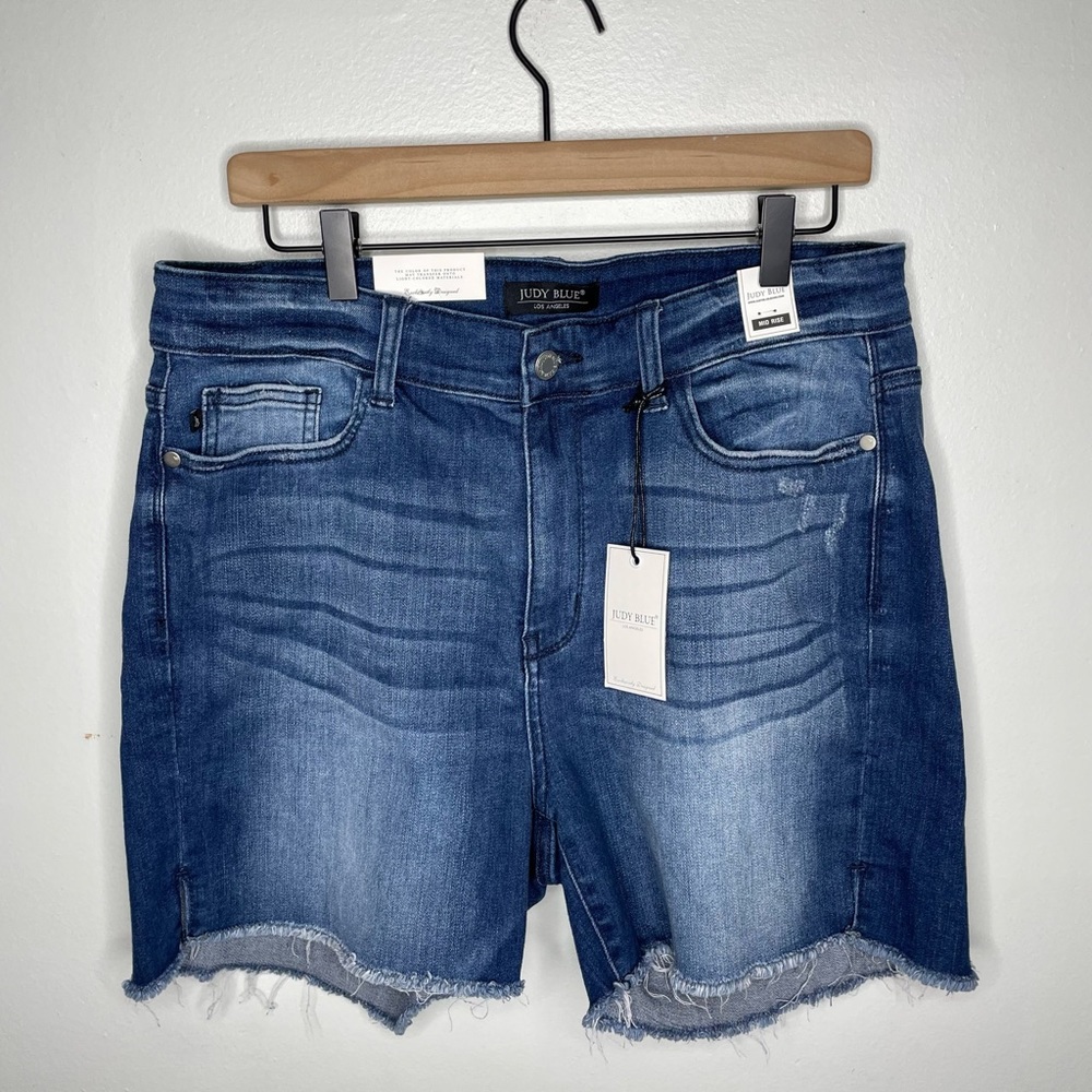 Judy Blue Mid-Rise Denim Cutoff Short Womens 1XL NWT